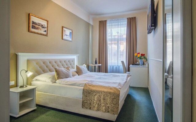 Hotel Taurus