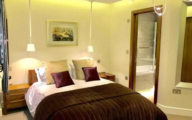 Stylish Large Cool 3 Bed 3 Bath Marylebone +Ac
