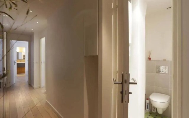 Sleek Apartments near Saint Germain