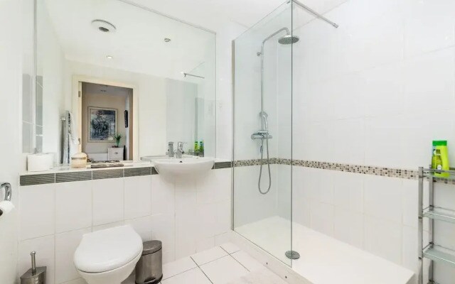 NEW Fantastic Modern 1 Bedroom Flat Holloway Road