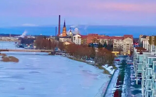 The River 31, Baritoni