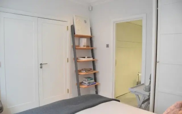 Kensington 2 Bedroom Property