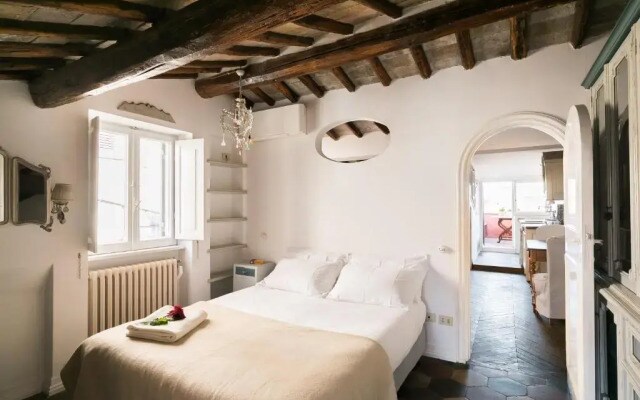 Scala Lovely Terrace Apartment