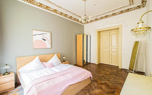 For celebrations spacious 3BDR apartment with balcony