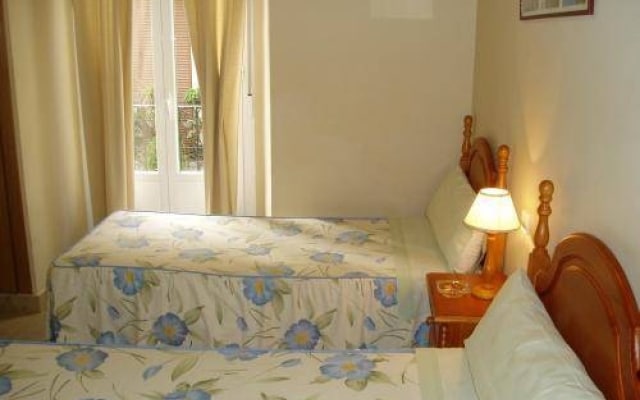 Hostal Parajas