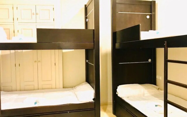Malaka Room