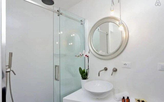 Charming flat near Colosseum