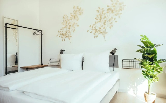 The Rix Studios & Suites