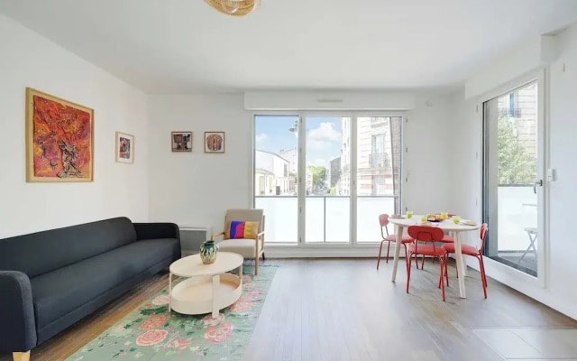 Charming Apartment - 2br-4p- Balcony- Malakoff