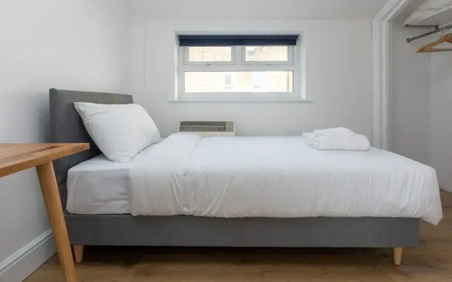 Spaciously Renovated 2BD Flat - Camden