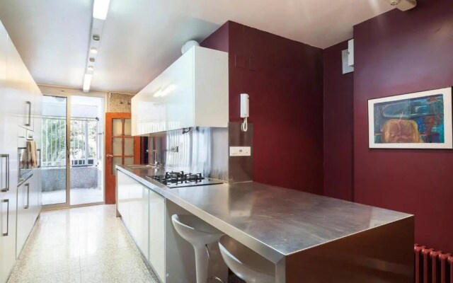 My Space Barcelona- Bonanova for 8 people