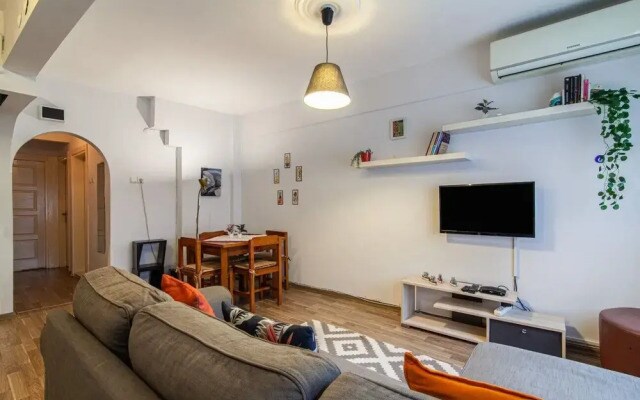 Pleasant Flat Near Attractions in Ortakoy