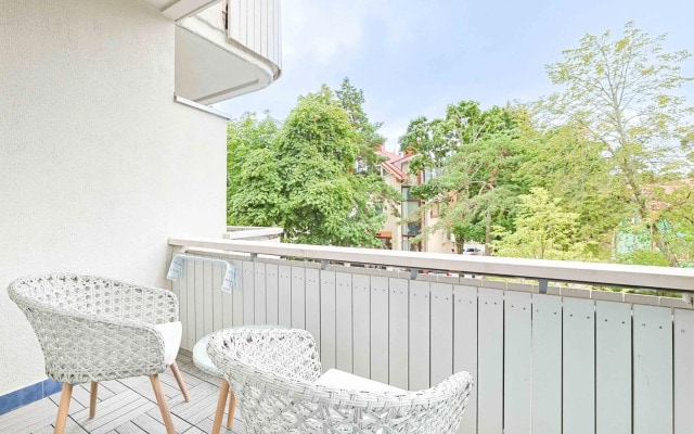 Alka, City Apt. Sea, Park and Parking, by Cohost