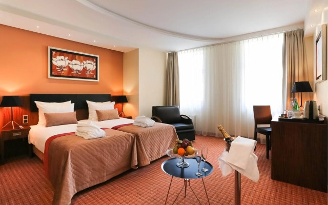 Avalon Hotel & Conferences