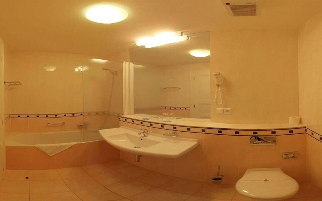 Anna Hotel