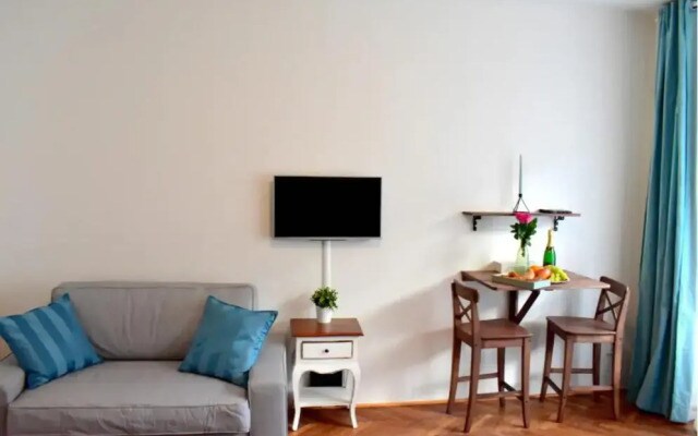 AIRSTAY PRAGUE Romantic apartments Karlin