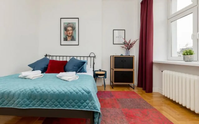Warsaw Grójecka by Renters Prestige