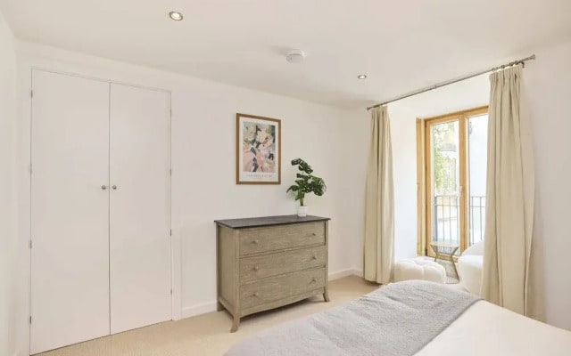 Southwest London Stay