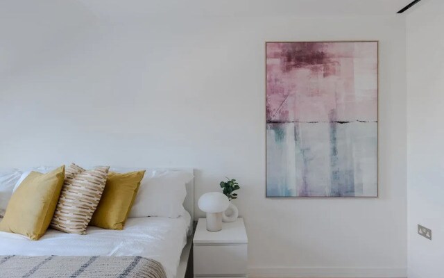 Zen Sanctuary - Soho - by Frankie Says