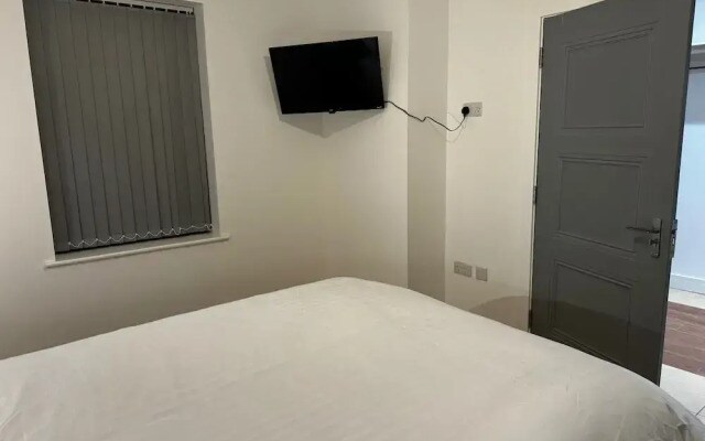 Cosy Flat With Garden London