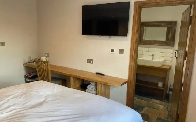 Maypole Farm Guest House
