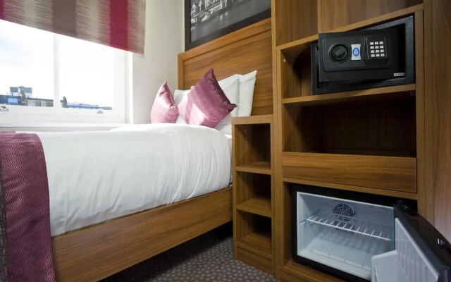 London Court Hotel