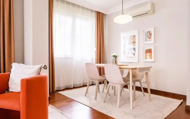 Spacious Flat 3 min to Coast and Bagdat Avenue
