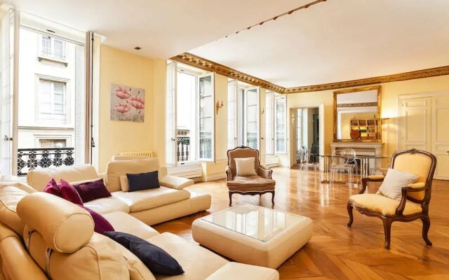 Invalides - Musee d'Orsay Apartment