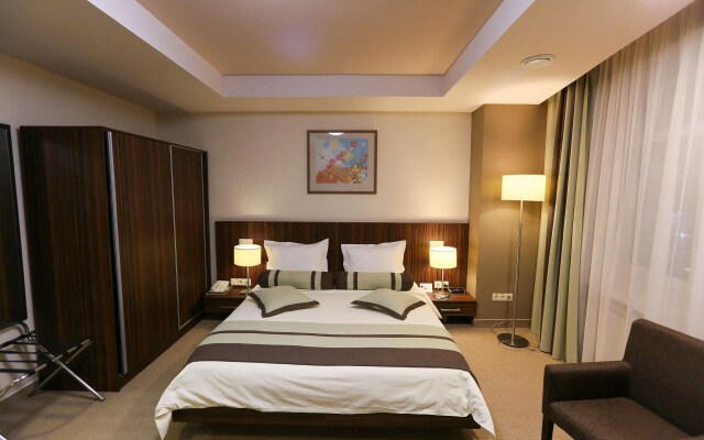 Бест Вестерн Русский Манчестер (Best Western)