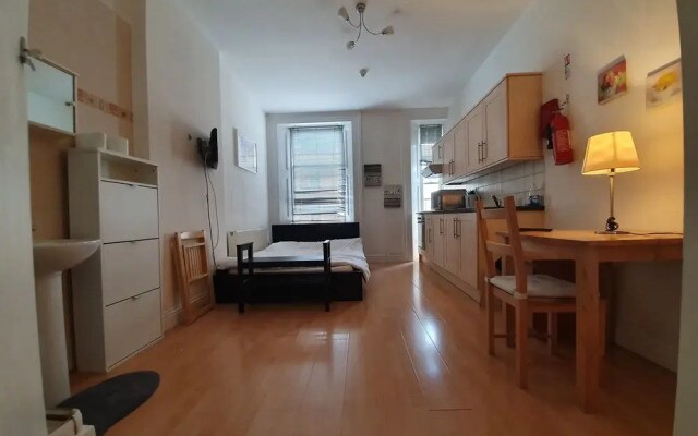 Studio Apartment in South Kensington 7