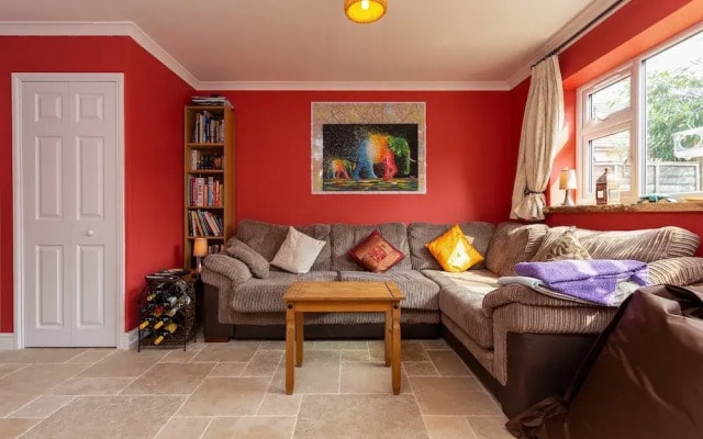Spacious 3 Bedroom House With Garden in Bermondsey