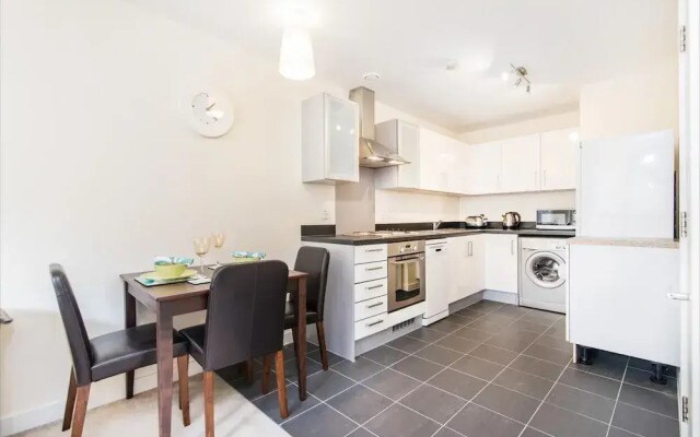 1-bed - Sleeps 2 - Near Victoria Coach Stn