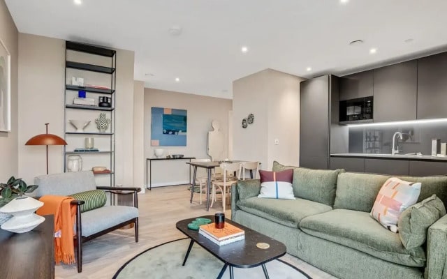 Elegant Two-bedroom Flat With a Spacious Balcony