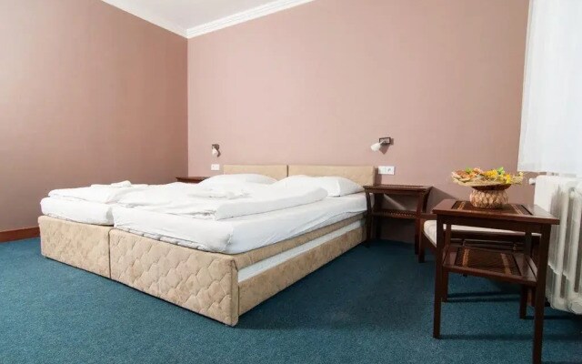 Hotel Radejov