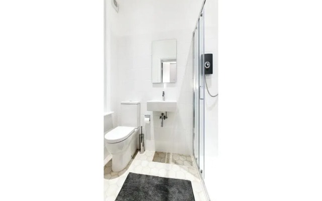 Spacious Student Ensuite Finsbury House
