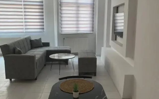No19 Pendik Suit