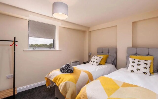 Cosy Apartment & Central Location & Contractors & DSA