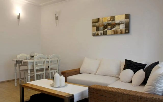 Apartment Argentinská 8