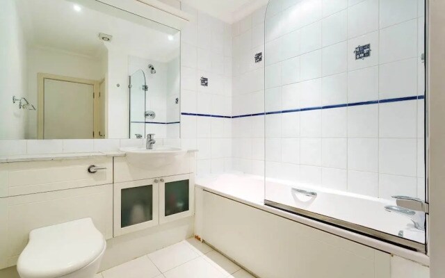 Putney Bridge Place