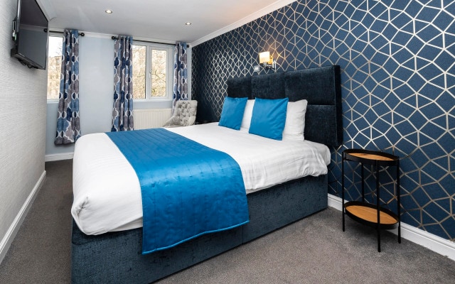 Mentone Hotel