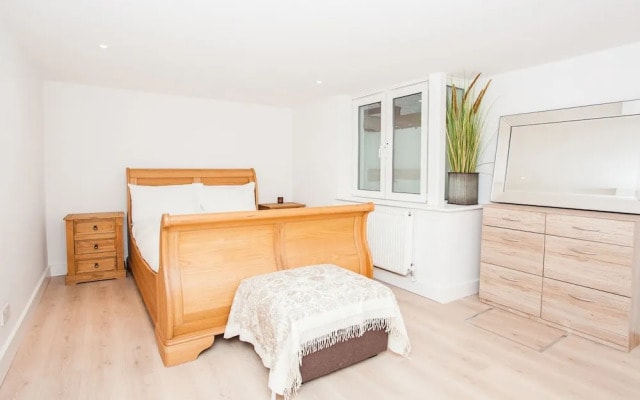 3 Bedroom Marylebone Ground Floor Flat