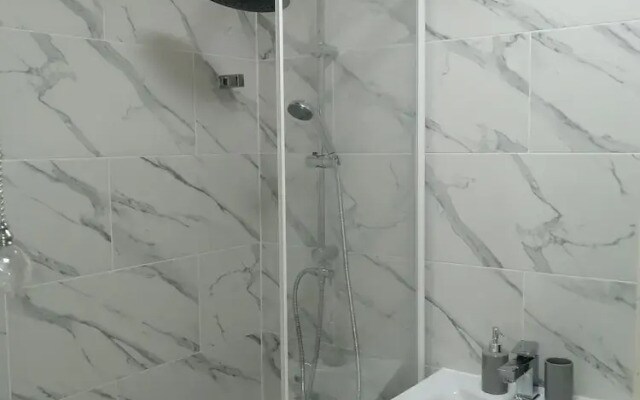 London's Calling U! A Lovely 2 Bedhome Sleeps 1-5!
