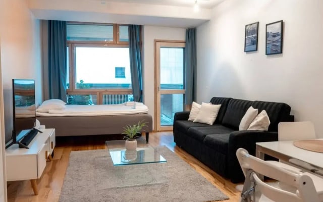 2ndhomes Deluxe Studio w Sauna & Balcony