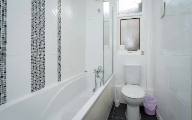 Modern 2-bed House Liverpool Close to Aintree Hosp