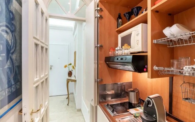 Apartment in Rome With Balcony