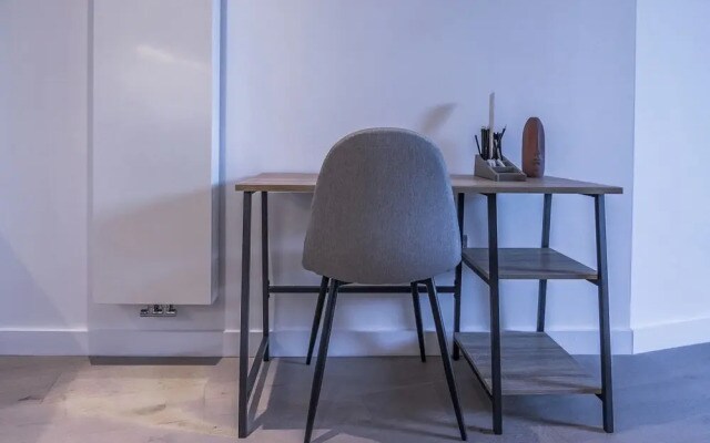 Superior 1 bed in Hill House