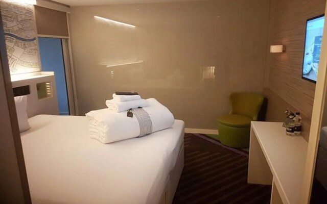 Hub By Premier Inn London Westminster - Saint James' Park