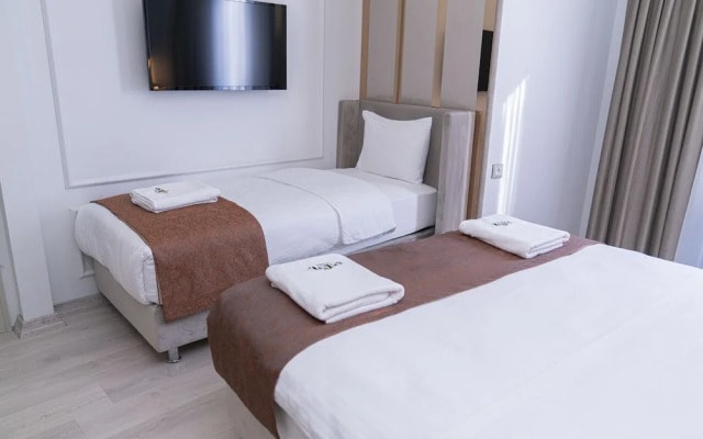 Cetin Port Hotel