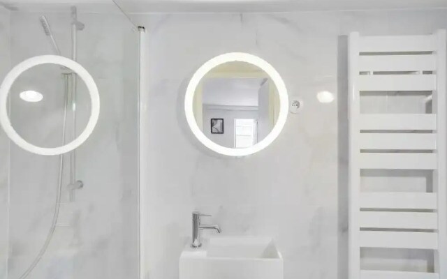 Cozy 1BR Flat in the Heart of République