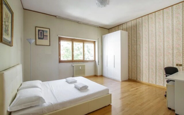Luxury Macrobio Flat